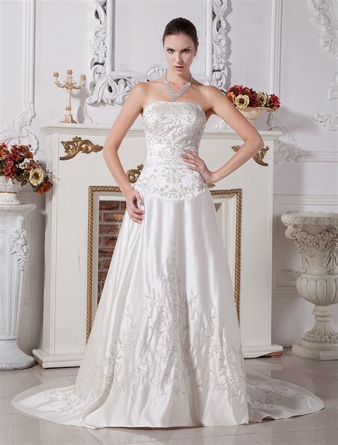 Court Train Ivory Bridal Wedding Dress With Strapless A Line Beading