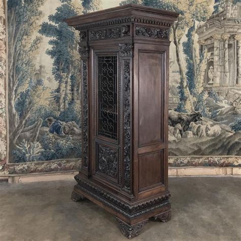 Shop our walnut curio cabinet selection from the world's finest dealers on 1stdibs. Antique Italian Renaissance Walnut Curio Cabinet For Sale ...