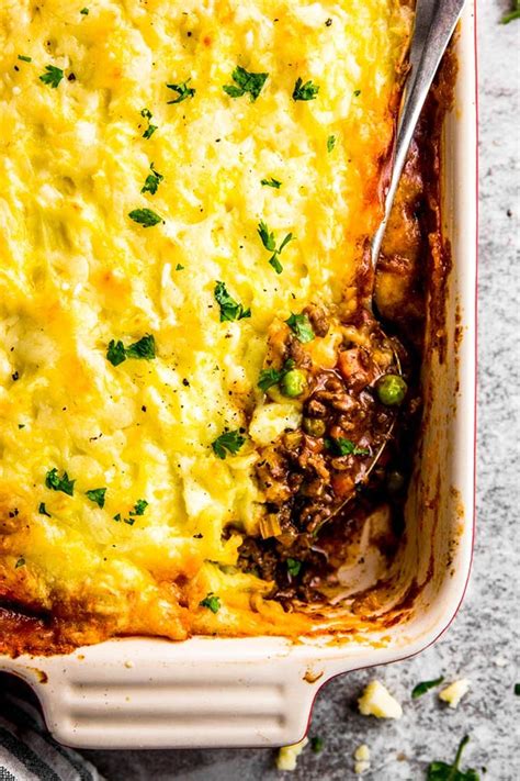 Therefore, when housewives bought their sunday meat they selected pieces large enough to. Shepherd's Pie | Rezept in 2020 | Pie rezepte, Rezepte, Essen