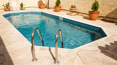 What Does Chlorine Do In A Pool And Why Do You Need It