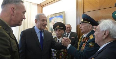 בנוסף ממליץ כוכבי לדרג המדיני לתקוף מעתה בעוצמה בתגובה לכל ירי, שיגור או בלון. נתניהו עשה כבוד לגיבורי מלחמת העולם השנייה - סרוגים