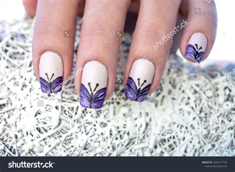 1,607 Butterfly Nail Art Images, Stock Photos & Vectors | Shutterstock