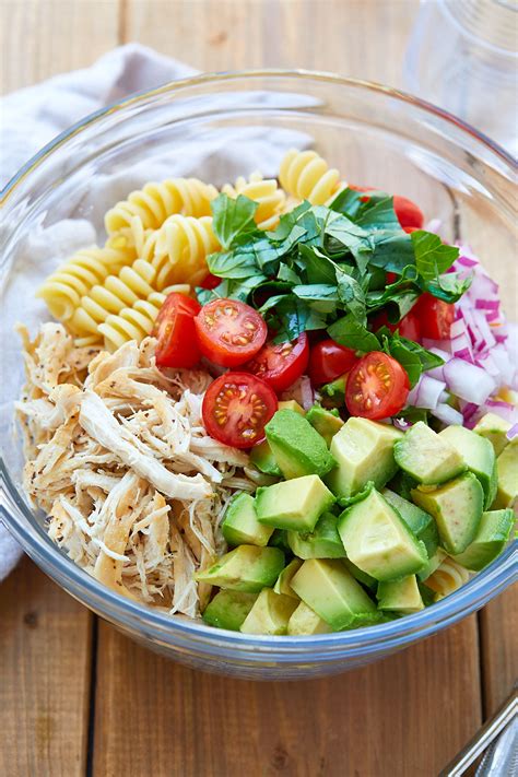 From deliciously creamy to fresh and tangy, be inspired by our range of easy pasta salad recipes. Healthy Chicken Pasta Salad Recipe with Avocado - Chicken ...