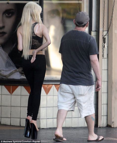 Courtney Stodden Is Back In Crop Tops And Stripper Heels After Outfits