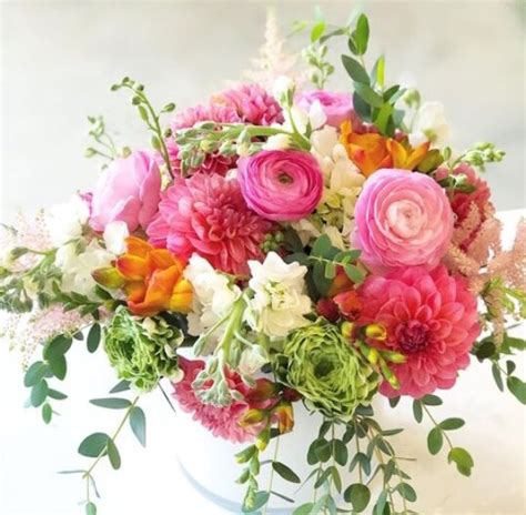 20 Beautiful Spring Bouquets For Your Wedding The Glossychic
