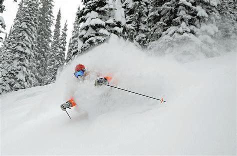Check out this latest video from the alltracks training series on how to ski powder. Powder in Canada - Revelstoke Stoked with over 100 Inches ...