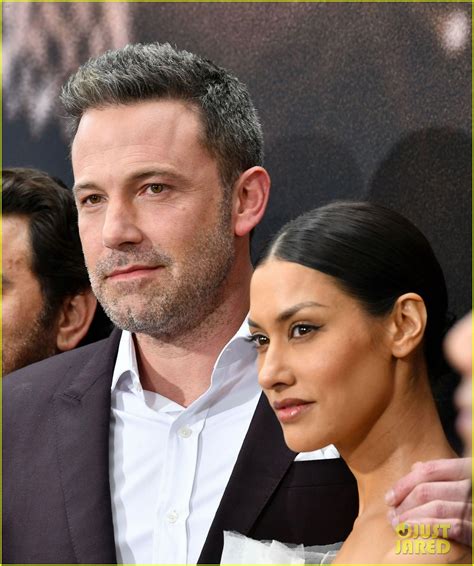 Photo Ben Affleck Janina Gavankar Premiere The Way Back 26 Photo