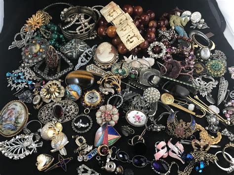 Lot Broken Mostly Vintage Costume Jewellery Brooches Etc Spare Repair Harvest Ebay