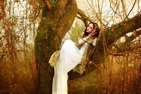 Pin By Lucy Webb On Folk Fotography Forest Girl Fantasy Portraits