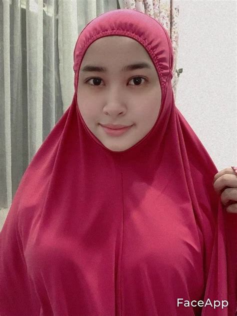 pin oleh derajat rubiyanto di hijab seksi di 2024 wanita berlekuk gadis berjilbab gaya hijab