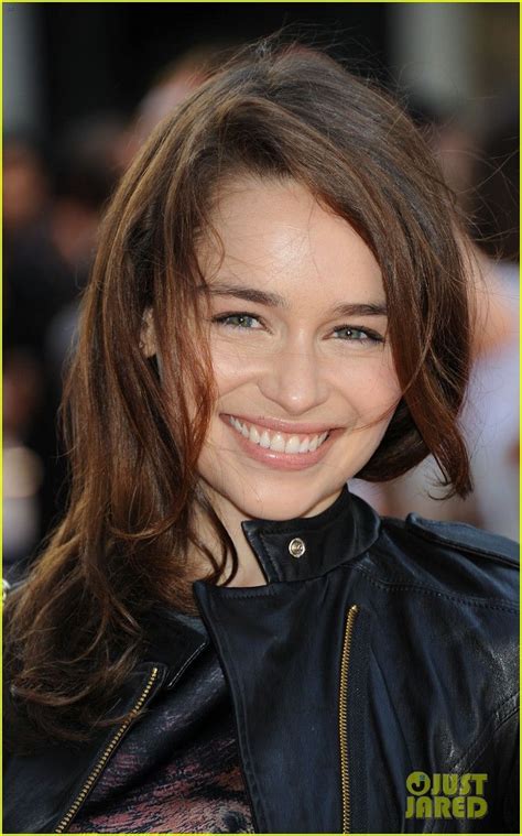 Gorgeous Smiling Emilia Clarke Game Of Thrones エミリア・クラーク エミリア