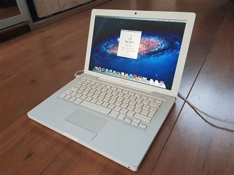 Apple Macbook White A1181 13inch 21ghz Intel Dual Core 1gb Ram