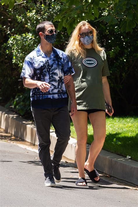 Pregnant Sophie Turner And Joe Jonas Out In Los Angeles Hawtcelebs