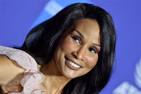 Beverly Johnson, First Black Model to Cover Vogue, Calls Out Racism in ...