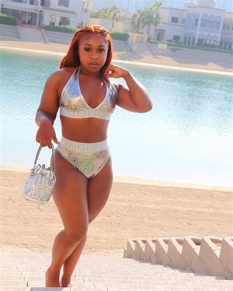 Lil Wayne S Daughter Reginae Carter Sizzles In Sexy Lingerie To Reveal