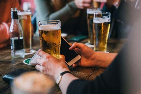 Your Smartphone Could Tell If You Are Drunk By Analysing Your Walk New Scientist