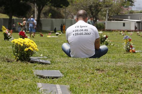 Rio De Paz Promove Ato Público Em Homenagem A Policiais Mortos Neste