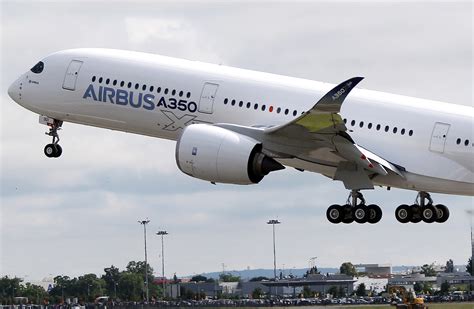 Paris First Flight Of Airbus A350 Reopens Wide Body Race Vinnews