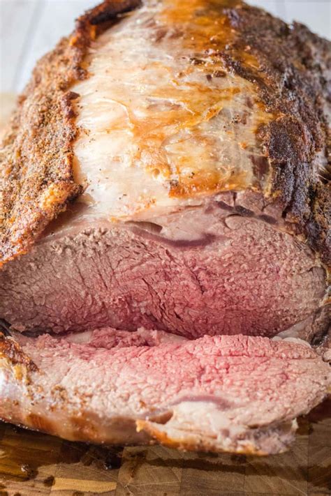 This can be done on any smoker or grill that can maintain the temperature between 200 degrees f and 250. How to Cook Prime Rib • Bread Booze Bacon