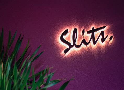 Slits - Bar - Manual Jakarta