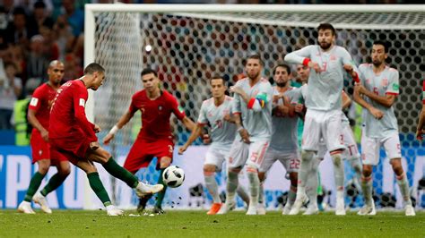 Watch Cristiano Ronaldos Amazing Free Kick Against Spain The Quint