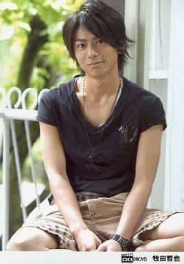 Official Photo Male Actor Tetsuya Makita Above The Knees Black