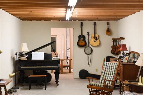 Shop for cheap home decor? Music Room Decor Ideas for Your Home | Interiorcraze