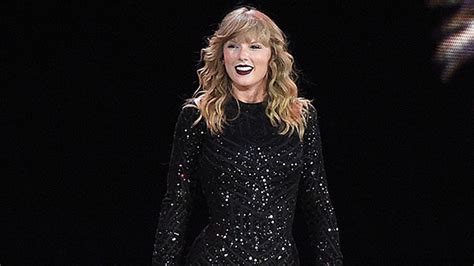 Taylor Swift Cries On Last Show Of ‘rep Tour And Sings ‘wildest Dreams