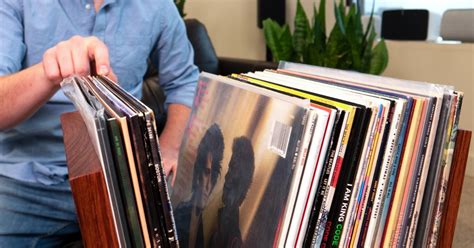 How To Build An Elegant Diy Record Stand With No Screws Or Glue