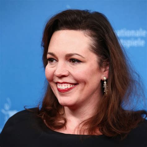 Why Olivia Colman Is The Crowns Perfect New Queen Vogue