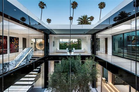 What are some restaurants close to the house on the hill? A Car-Lover's Home Lists in Beverly Hills for $45 Million ...
