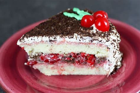 Try these amazing and cute easy christmas dessert recipes to have a great party for your kids, friends and family! Dessert