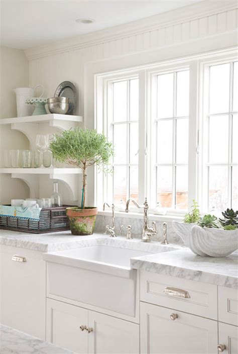 Farmhouse sinks are generally more expensive. Kitchen Design Ideas - Home Bunch Interior Design Ideas