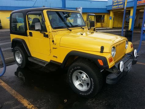 At least around here, the wrangler x's are plain jeeps that let you get some basic upgraded options without having to get the sport package, the ones around here i have only seen with the stereos in them, here you can upgrade the rims but not. 2001 Jeep Wrangler - Pictures - CarGurus