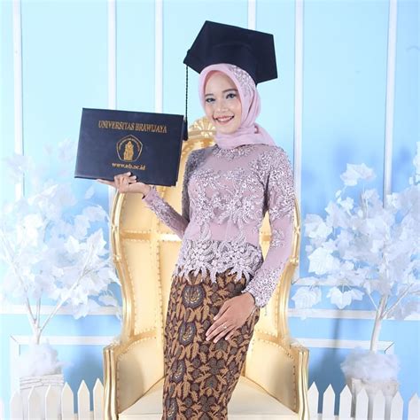 Model Kebaya Brokat Wisuda 2019 Hijab Style Hijab Terbaru