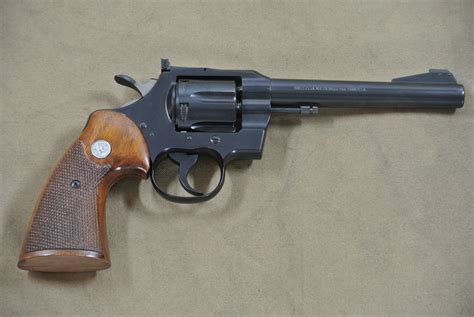 Verkauft Revolver Colt Officers Model Match Kal