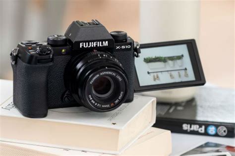 Fujifilm X S10 Review Advanced Features Make Their Way To This Mid