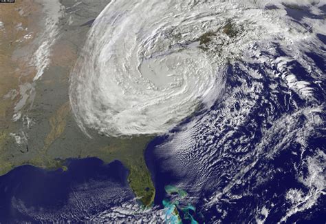 Warmer Oceans Could Produce More Powerful Superstorms