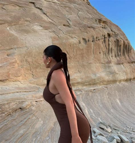 Kylie Jenner Strips Down For A Nude Lake Swim In New Video During Her Luxury Utah Vacation The