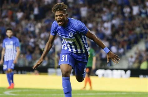 A scarred but thick and fascinating skin. Leon Bailey (Jamaica) | Stile, Napoli