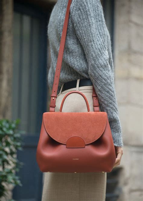 What fits and how to adjust chain length. Number One - Trio Terre de Sienne | Burberry handbags ...