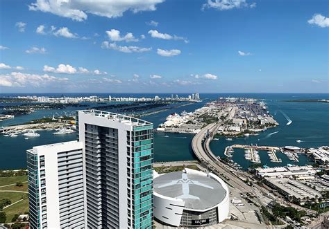 Exclusive Photos Paramount Miami Worldcenter Rooftop Pool Views