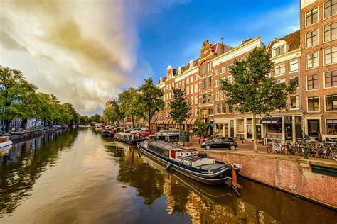 Ολλανδία Πόρτα στα καφέ του Αμστερνταμ για τους τουρίστες της