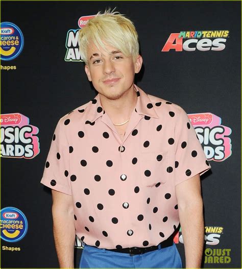 Charlie Puth Debuts New Blond Hair At Radio Disney Music Awards Photo Photos