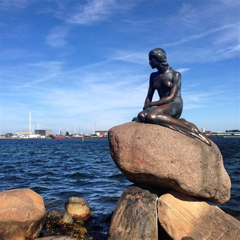 The Little Mermaid Nyhavn Copenhagen Denmark 人魚