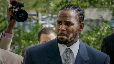 R Kelly Sex Trafficking Trial Man Sentenced To 8 Years For Intimidating Witness Youtube