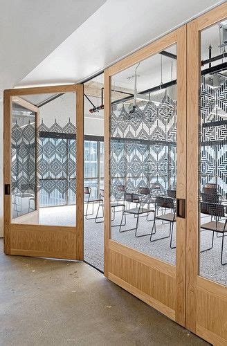 Tour Yelps San Francisco Office Designed By Studio Oa Office