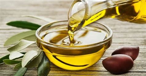 How Virgin Olive Oil Benefits Your Skin