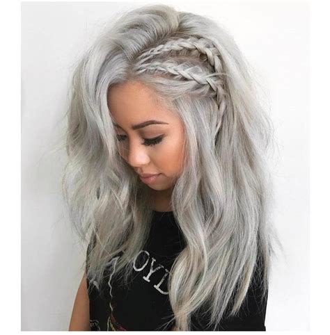 If you haven't noticed, this video is super old! 47+ Unforgettable Ash Blonde Hairstyles to Inspire You