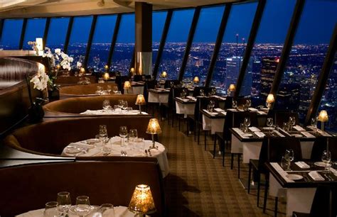 360 The Restaurant At The Cn Tower Toronto Canada Places To Go